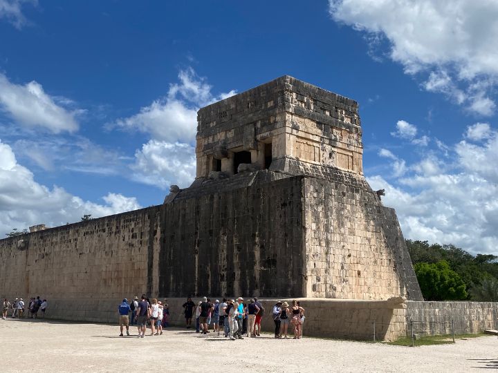 Digital nomad visiting Quidage for the Mayans